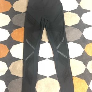 ALO Yoga Black Leggings